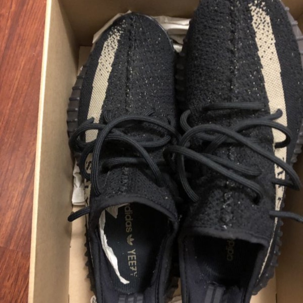 Yeezy 350 olive - Picture 3 of 6